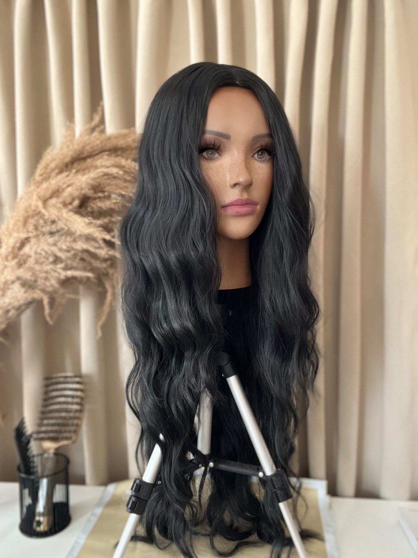 KALI 28" Black Wavy Synthetic No Lace Wig