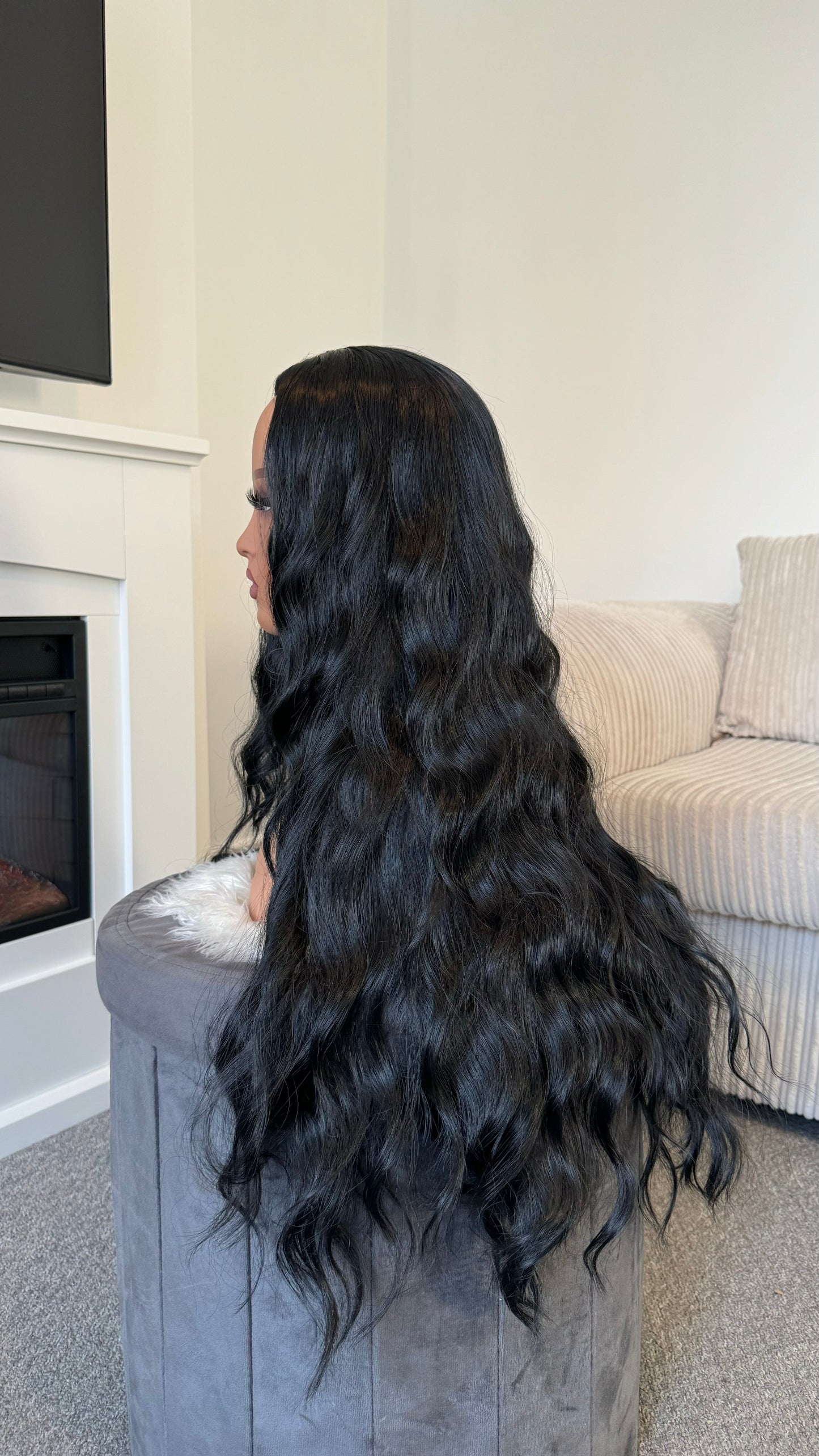 Kali 28" Wavy Black No Lace Wig