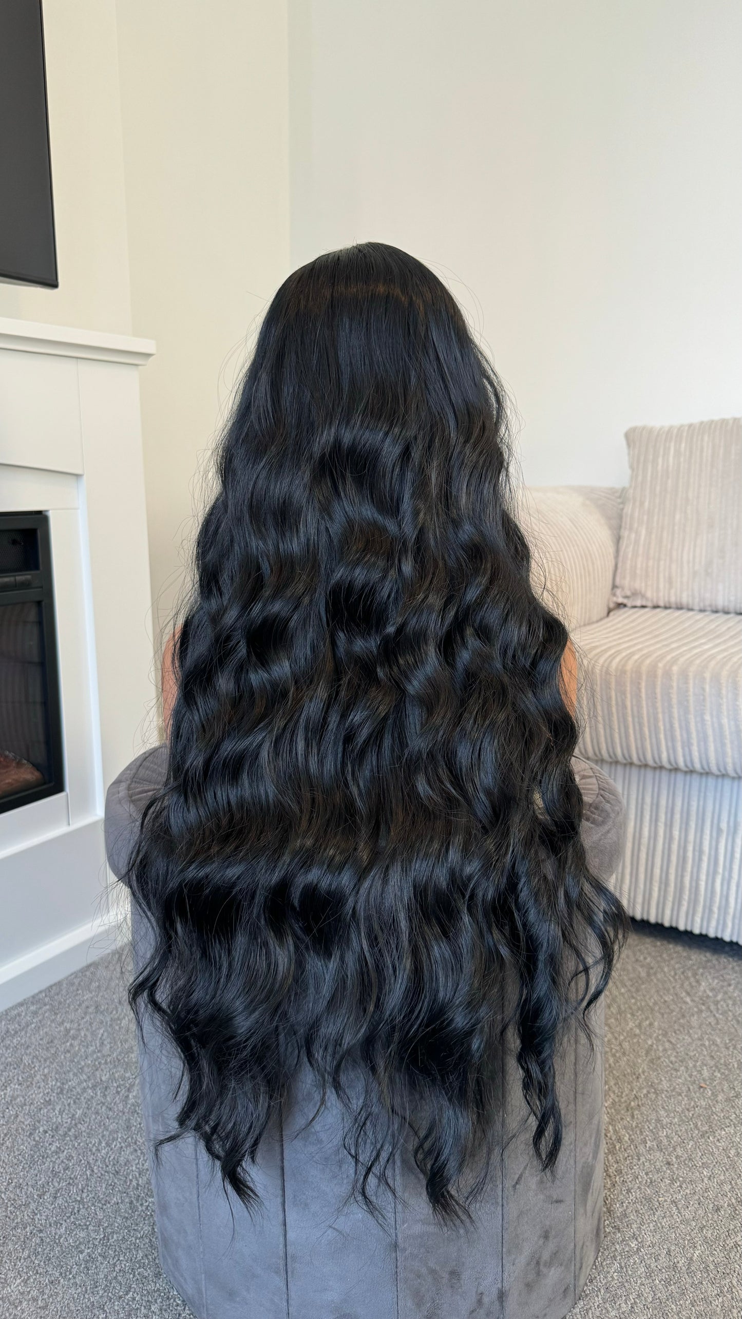 Kali 28" Wavy Black No Lace Wig