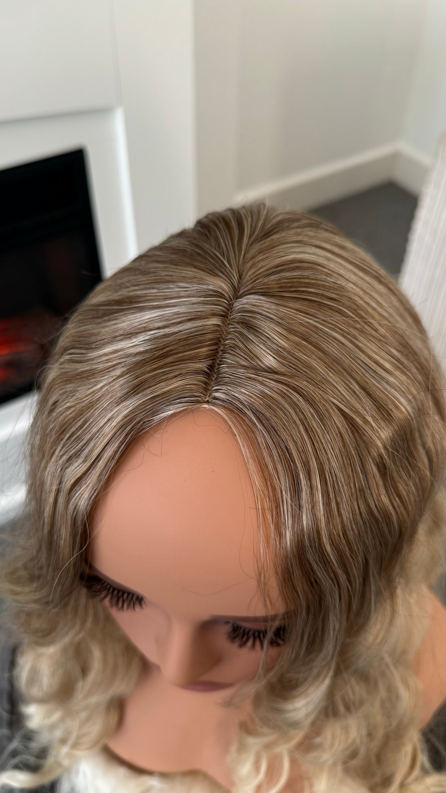 Erin 28” Curly Blonde Hair Wig